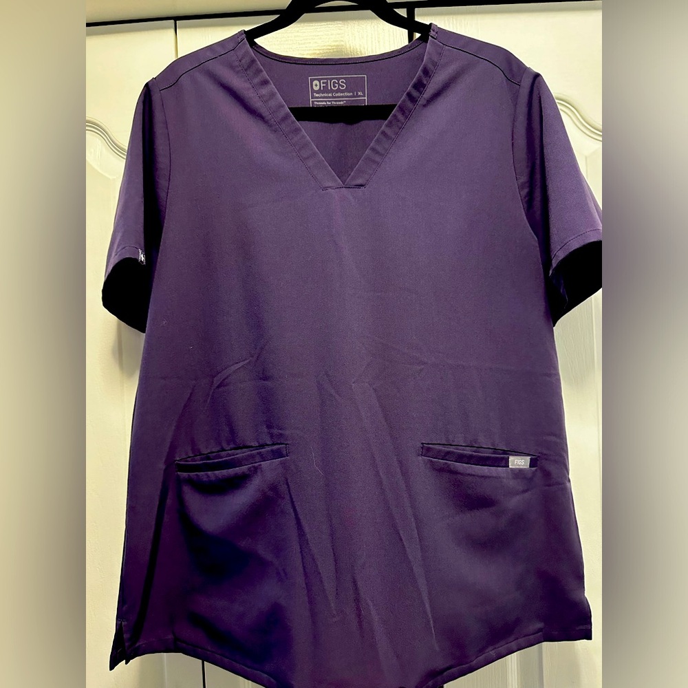 Figs Women's Purple Shadow Scrub Top XL